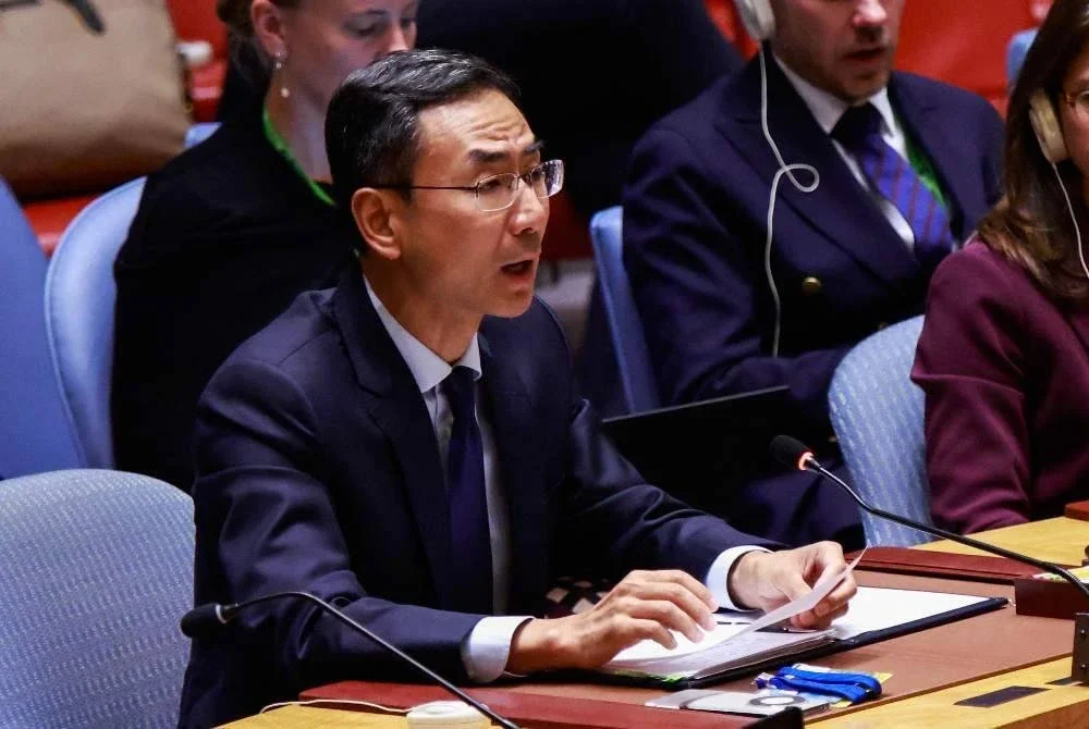 Geng Shuang berucap semasa mesyuarat Majlis Keselamatan PBB. Foto AFP