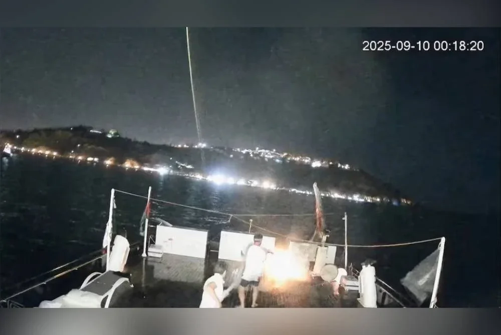 Keadaan kapal GSF yang diserang dalam kejadian pada Rabu. Foto Agensi