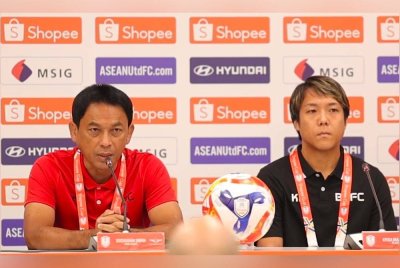 Tochtawan (kiri) yakin skuad kendaliannya berikan aksi terbaik. Foto Facebook True Bangkok United