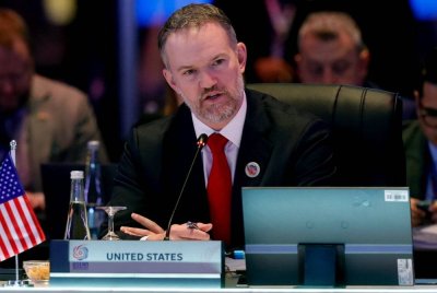 Jamieson Greer berucap pada Mesyuarat AEM yang berlangsung di MITEC pada Rabu. Foto Bernama