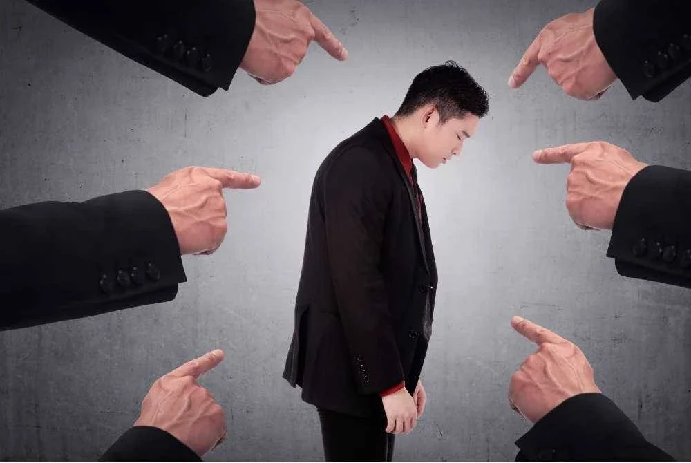 SABAR atas ujian dan cabaran serta sentiasa menjaga tingkah laku dan mempamerkan akhlak seorang Muslim agar mendapat keredaan ALLAH SWT. -Gambar hiasan/ Foto: CANVA