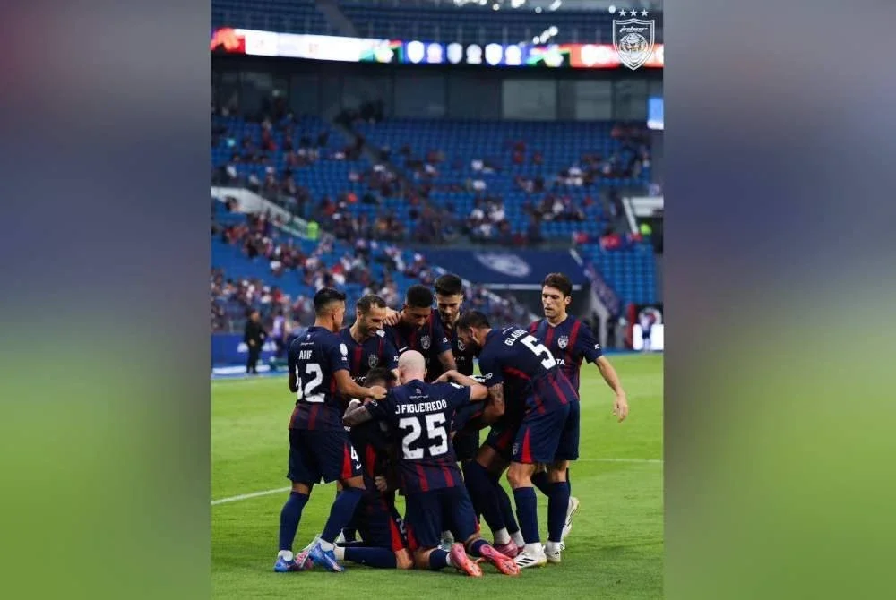 Pemain JDT meraikan jaringan Bergson pada perlawanan berkenaan. Foto Johor Southern Tigers