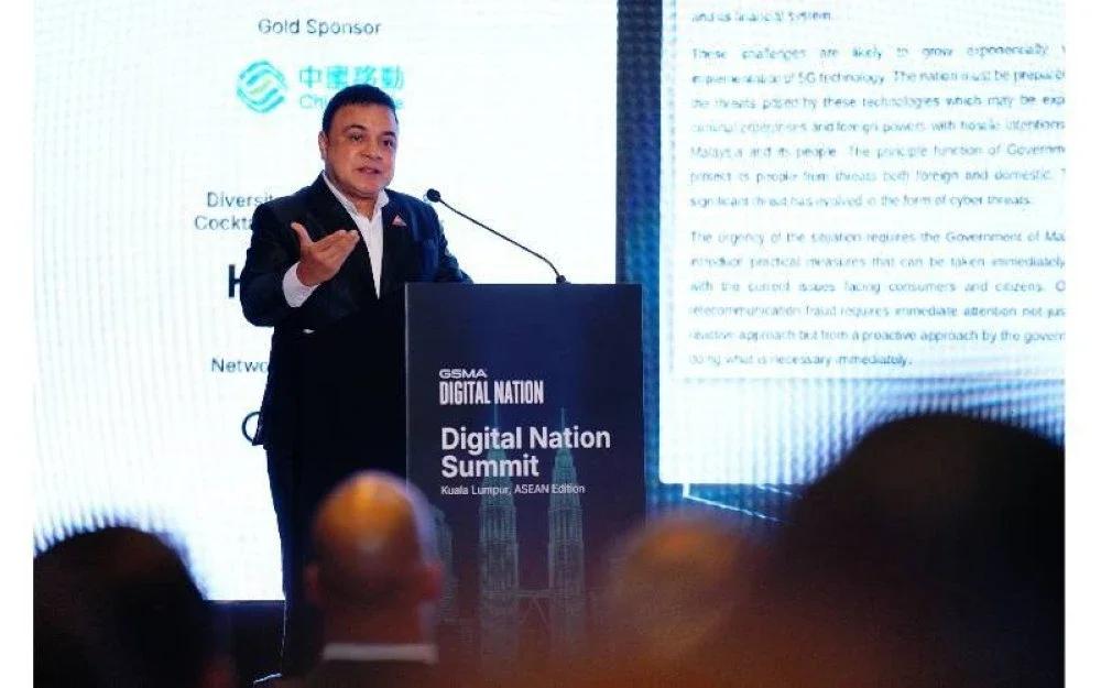 Derek menyampaikan ucaptama pada Sidang Kemuncak Keselamatan Siber sempena Digital Nation Summit Kuala Lumpur (ASEAN Edition) 2025 di sini pada Rabu.
