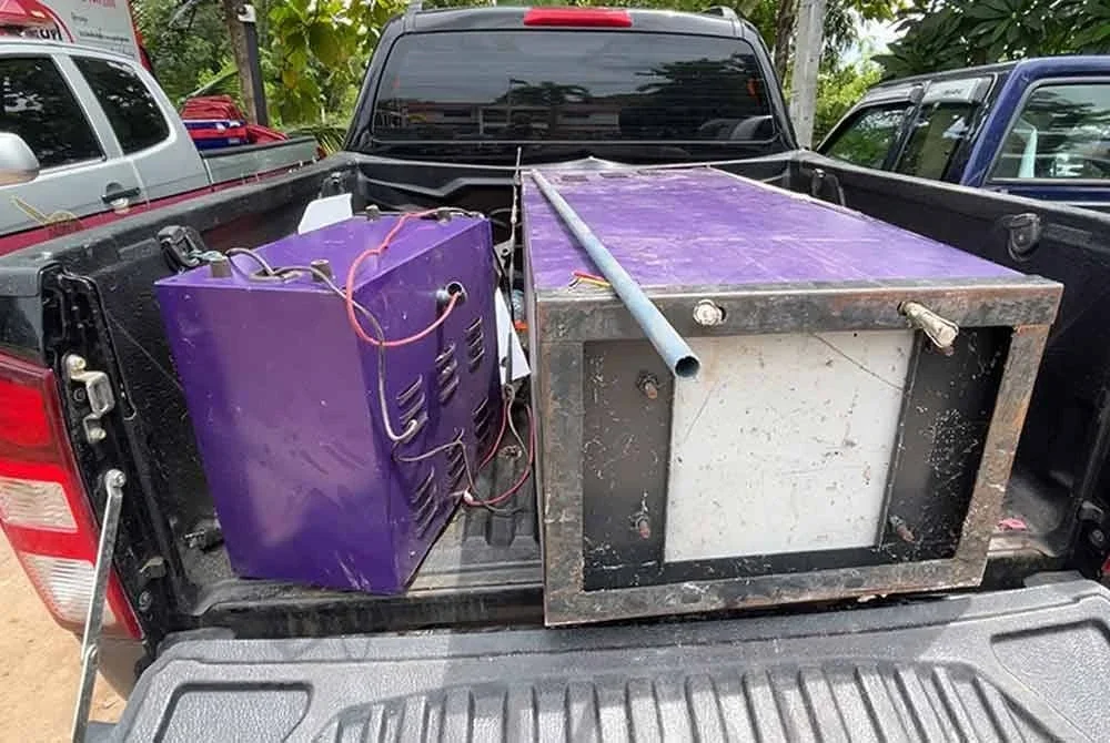 Mesin ATM yang dicuri lelaki warga Belanda itu. Foto Khaosod