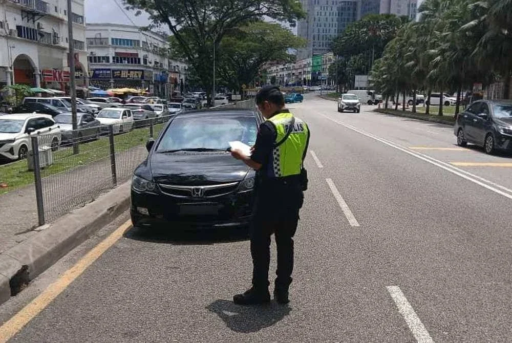 Operasi dijalankan dari masa ke masa bagi memastikan tahap disiplin dan keselamatan pengguna jalan raya di ibu negara berada pada tahap terbaik.