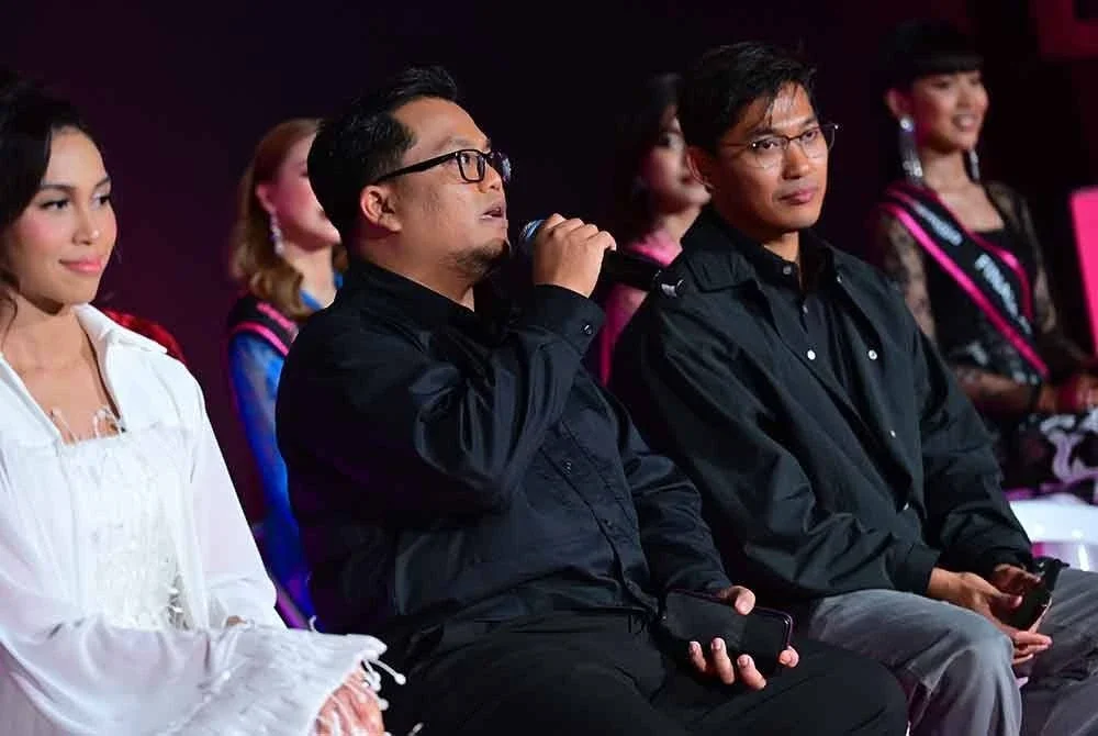 Dari kiri: Shaza Bae, Fiezreen dan Idlan ketika sesi sidang media pengenalan barisan finalis Dewi Remaja 2025 di TGV One Utama pada Rabu.