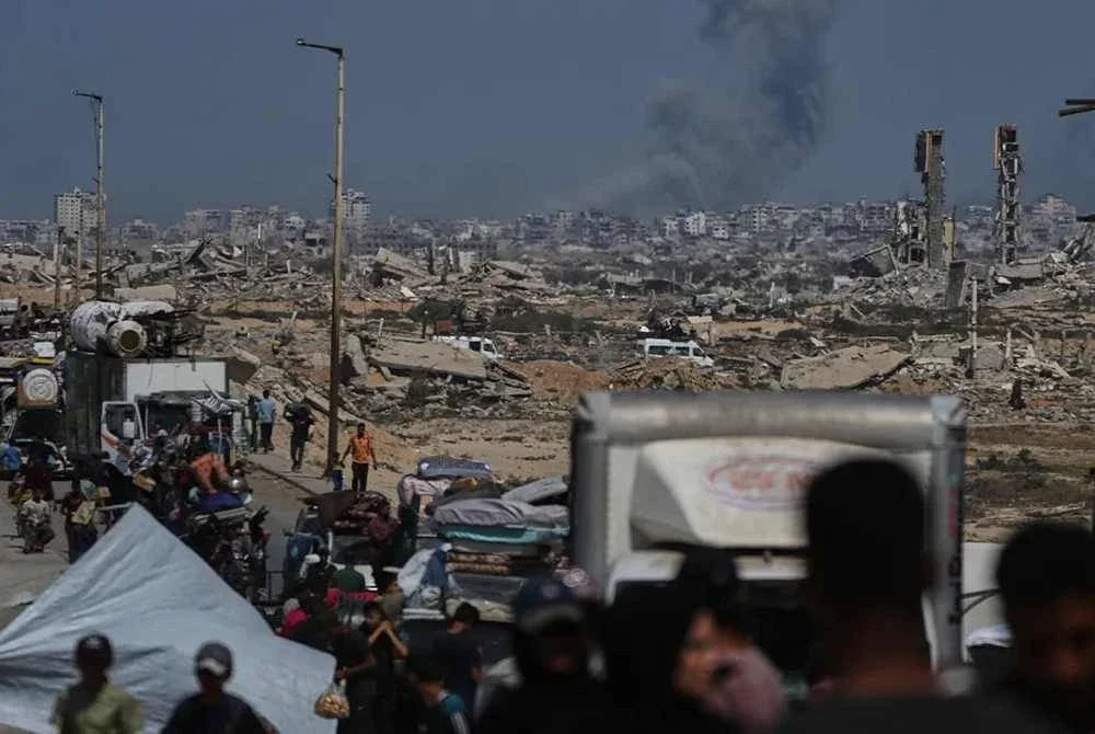 Sekurang-kurangnya 13 mangsa dilaporkan terbunuh ketika cuba mendapatkan bantuan makanan dari pusat agihan Gaza Humanitarian Foundation. - Foto fail AP