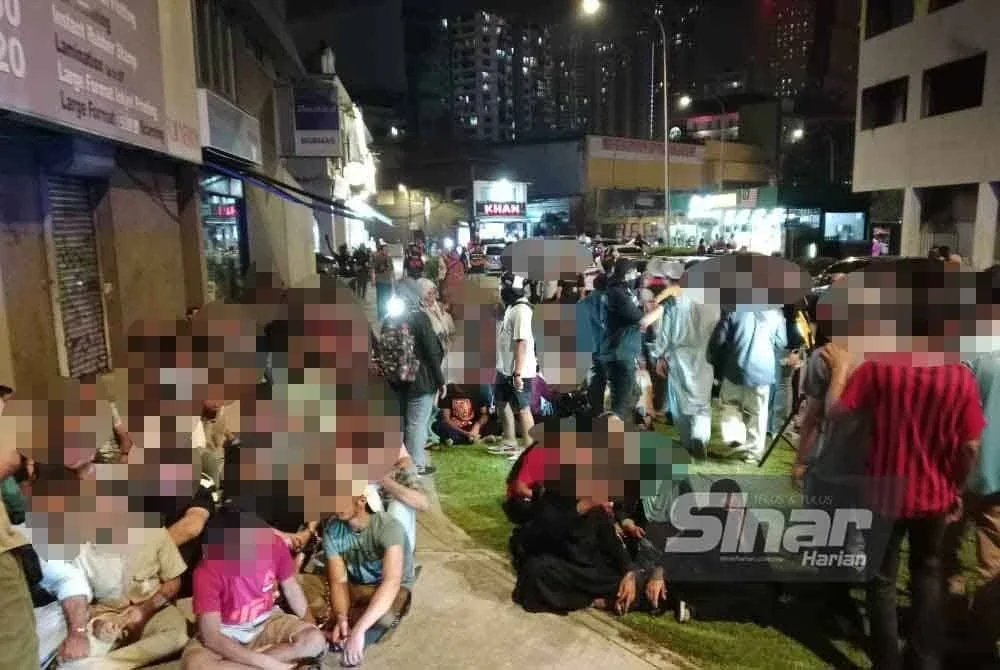 Seramai 400 individu diperiksa terdiri daripada warga Indonesia, Pakistan, Bangladesh, India, Jordan, Nepal, Filipina, Sri Lanka serta warga tempatan.