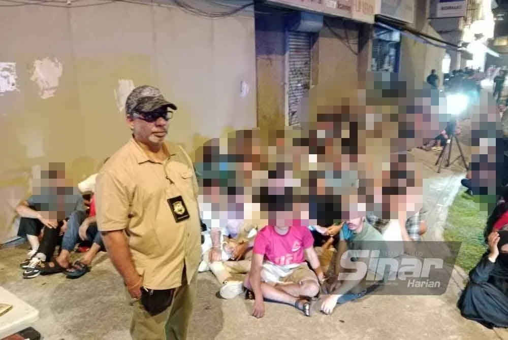 Operasi yang bermula jam 9.30 malam itu menahan seramai 199 individu, termasuk majikan warga tempatan, kerana didapati melanggar pelbagai kesalahan imigresen.