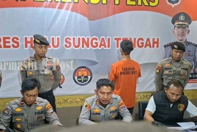 Pihak berkuasa mengadakan sidang media ketika memperincikan kronologi kes pembunuhan kejam tersebut. - Foto Agensi