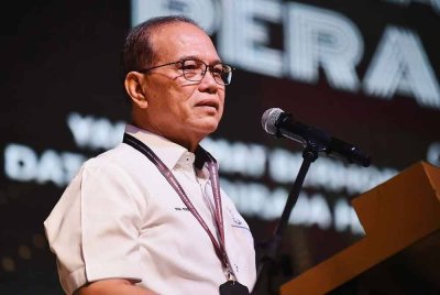 Wan Rosdy menyampaikan ucapan penggulungan Persidangan S-GLC Pahang 2025 di Bertam Resort & Water Park pada Sabtu.