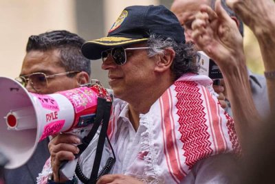 Petro menyertai demonstrasi pro-Palestin di luar ibu pejabat PBB di New York pada Jumaat.