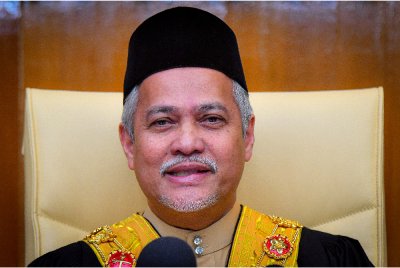 Abd Hamid ketika sidang media mengenai persiapan MBDK sempena istiadat perarakan pernikahan Raja Muda Selangor Tengku Amir Shah Sultan Sharafuddin Idris Shah selepas mempengerusikan mesyuarat bulanan MBDK, pada Isnin. Foto Bernama