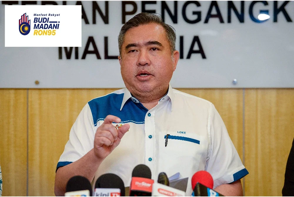 Anthony pada sidang media berhubung program BUDI95 di Kementerian Pengangkutan pada Selasa. Foto Bernama