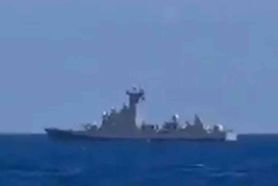 Beberapa kapal tentera laut Turkiye dilaporkan mula mengiringi kapal-kapal Global Sumud Flotilla (GSF) yang sedang menuju ke Gaza. - Foto media sosial