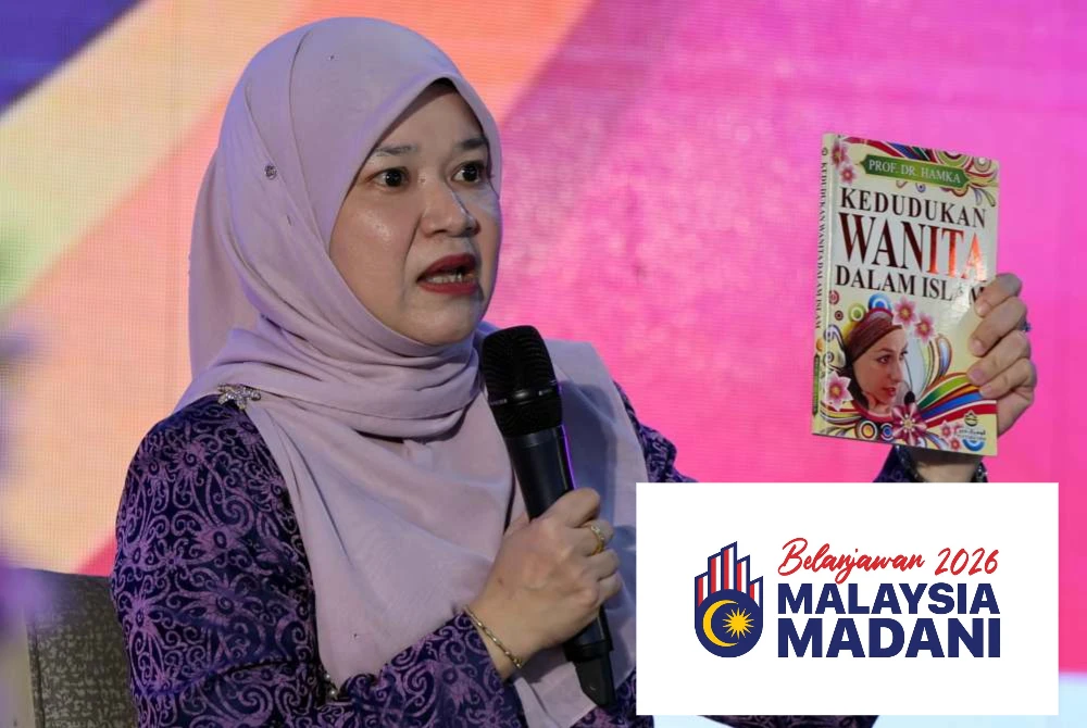 Menteri Pendidikan, Fadhlina Sidek (tengah) ketika sesi "TELAAH" pada Majlis Perasmian Dekad Membaca Kebangsaan (DMK) 2025 di Sekolah Menengah Kebangsaan Putrajaya Presint 9 (2) hari ini. Foto Bernama