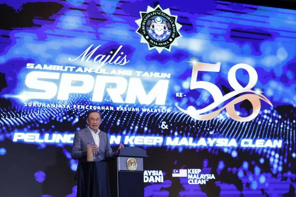Anwar menyampaikan ucapan pada Majlis Sambutan Ulang Tahun Suruhanjaya Pencegahan Rasuah Malaysia (SPRM) ke-58 di Puspanita Puri pada Rabu. Foto Bernama