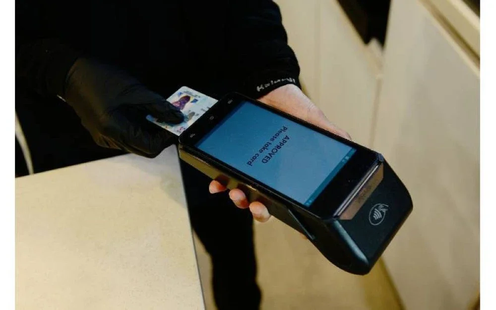 Mekanisme penggunaan MyKad juga diyakini mampu membendung ketirisan namun memerlukan kawalan dalam mengenal pasti sebarang kelompongan.