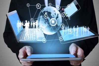 Terlalu bergantung kepada teknologi menyebabkan ramai hilang kemahiran asas yang pernah dimiliki. Gambar hiasan