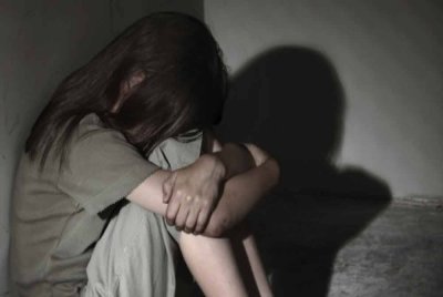 Mengikut Kanun Keseksaan Malaysia, mana-mana hubungan seksual dengan individu bawah umur 16 tahun dianggap sebagai rogol statutori - tanpa mengira sama ada terdapat kerelaan atau tidak. Gambar hiasan