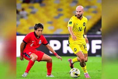 Joao Figueiredo (kanan) antara pemain warisan Harimau Malaya yang digantung 12 bulan FIFA.