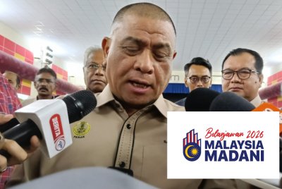 Menteri Pendidikan, Fadhlina Sidek (tengah) ketika sesi "TELAAH" pada Majlis Perasmian Dekad Membaca Kebangsaan (DMK) 2025 di Sekolah Menengah Kebangsaan Putrajaya Presint 9 (2) hari ini. Foto Bernama