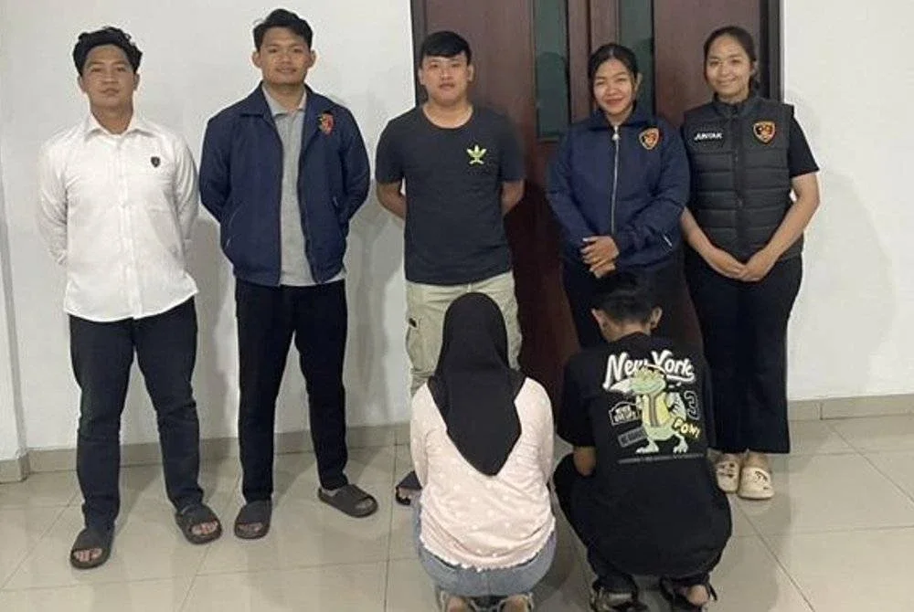 Pasangan itu baru dua tahun berkahwin dan mempunyai seorang anak. - Foto Agensi