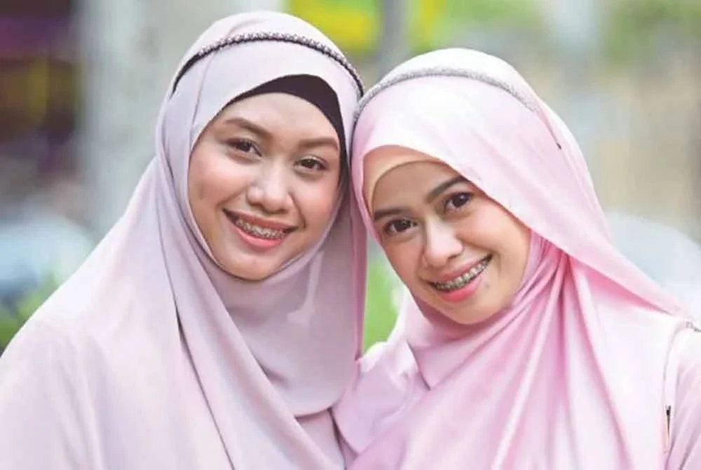 Empat lagi rakyat Malaysia termasuk Heliza Helmi dan adiknya, Nur Hazwani Afiqah yang menyertai misi kemanusiaan Global Sumud Flotilla (GSF) disahkan dipintas tentera Zionis di perairan Gaza, pagi ini.