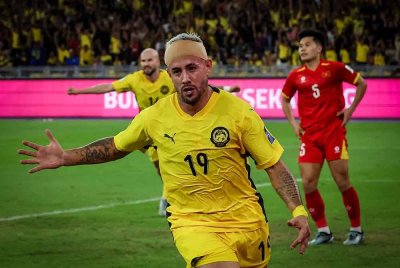 Holgado kini beraksi bersama kelab Colombia, América de Cali.