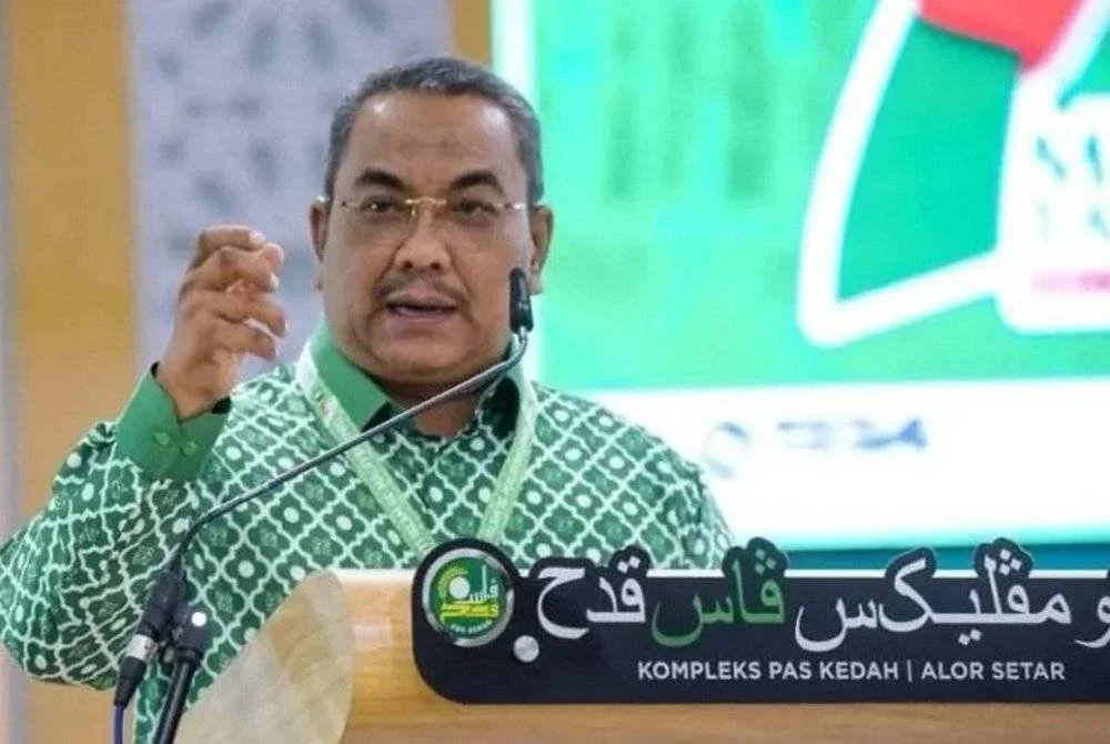 Walaupun berdepan serangan politik dan fitnah peribadi, Muhammad Sanusi kekal teguh memimpin dan berjaya mengukuhkan sokongan rakyat Kedah. - Gambar hiasan