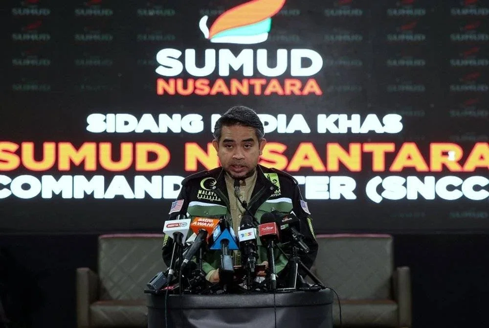 Sani Araby ketika sidang media mengenai situasi terkini kapal-kapal Misi Global Sumud Flotilla Sumud Nusantara di Pusat Gerakan Sumud Nusantara. Foto Bernama