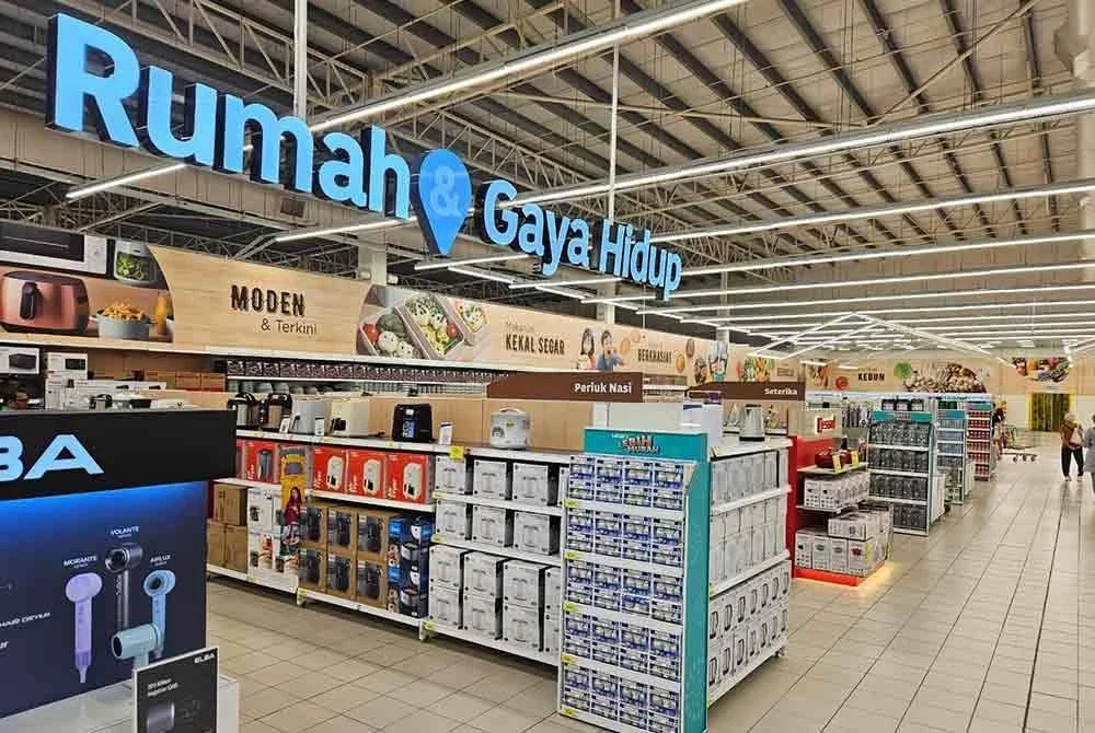 Lotus’s Desa Tebrau yang dinaik taraf kini menawarkan zon lebih jelas dan papan tanda bersama susun atur lebih mesra perniagaan.