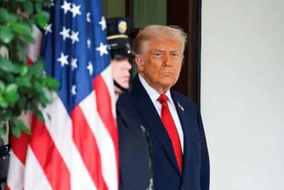 Trump akan menentukan sendiri tempoh akhir untuk Hamas menerima cadangan yang disokong Israel bagi menghentikan pertempuran di Gaza, menurut White House pada Khamis. - Foto: Reuters