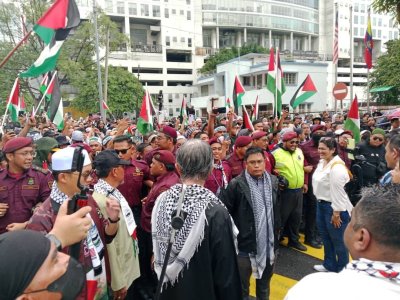 Perhimpunan berlangsung dengan aman tanpa sebarang kekecohan.