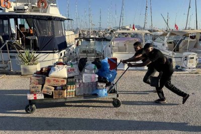 Sani Araby memaklumkan sejak awal pelayaran, pelbagai barangan bantuan sudah dikongsikan melalui media sosial rasmi GSF dan SNCC sebagai bukti misi tersebut menghantar bekalan ke Gaza. Foto ihsan SNCC