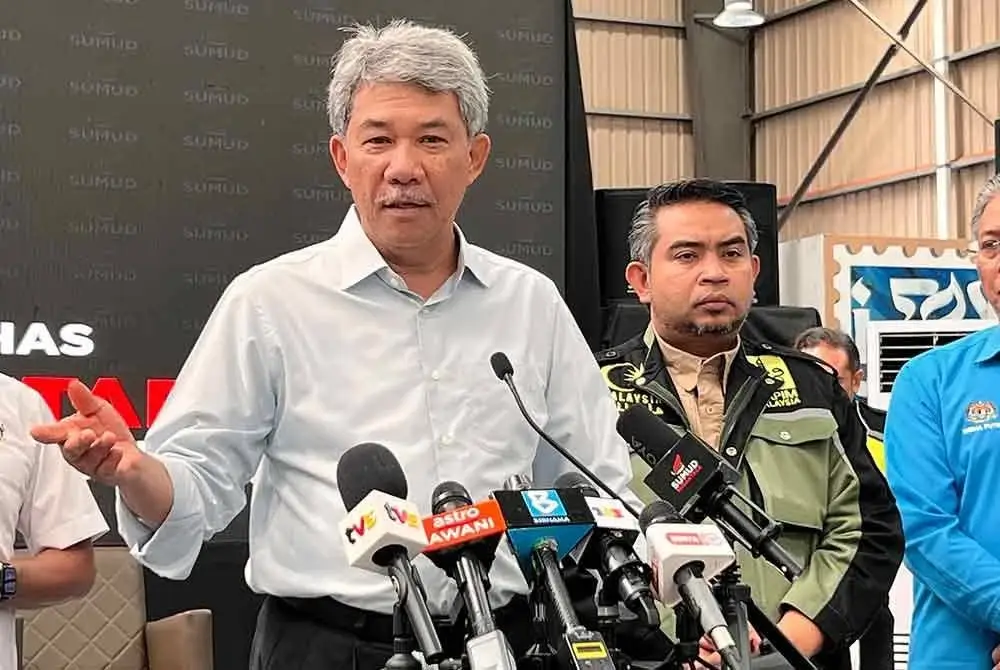 Mohamad ketika sidang media di SNCC Bandar Serenia, Sepang pada Sabtu