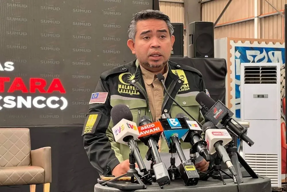 Sani Araby ketika sidang akhbar di SNCC Bandar Serenia, pada Sabtu.