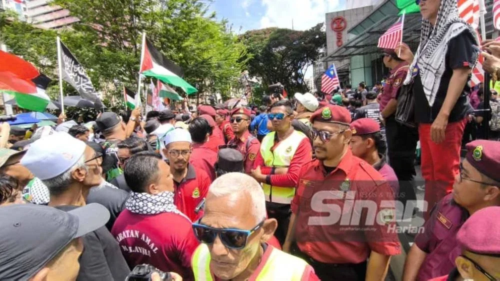 Isu RUU URA dan bantahan terhadap kehadiran Trump turut disuarakan dalam himpunan solidariti Global Sumud Flotilla di Sogo, Kuala Lumpur pada Sabtu. 
