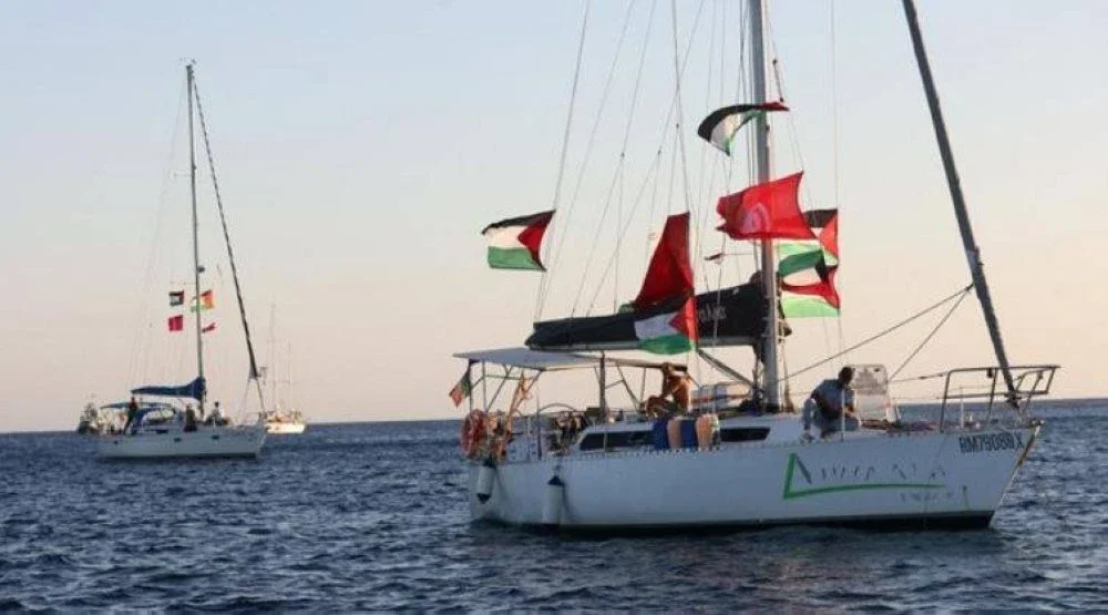 Pelayaran misi kemanusiaan Freedom Flotilla Coalition (FFC) yang turut disertai sembilan rakyat Malaysia dijangka memasuki zon kuning, iaitu 300 batu nautika dari pesisir Gaza dalam tempoh 24 jam, setakat petang ini. Foto fail agensi