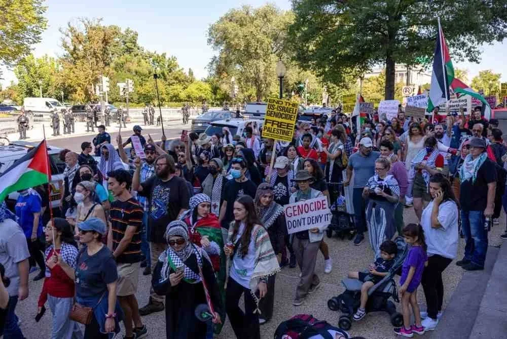 Protes pro-Palestin turut diadakan berhampiran Capitol di Washington pada Sabtu. Foto AFP