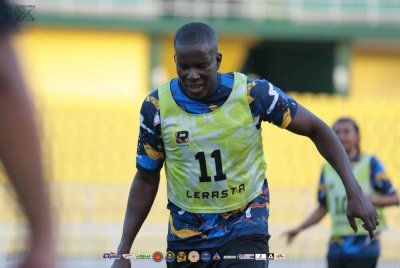 Marlon menjalani latihan bersama bekas pemain Kedah di Stadium Darul Aman pada petang Sabtu. Foto Exdoubletreblekedah