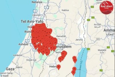 Serangan itu dipercayai dilakukan oleh kumpulan Houthi. - Agensi
