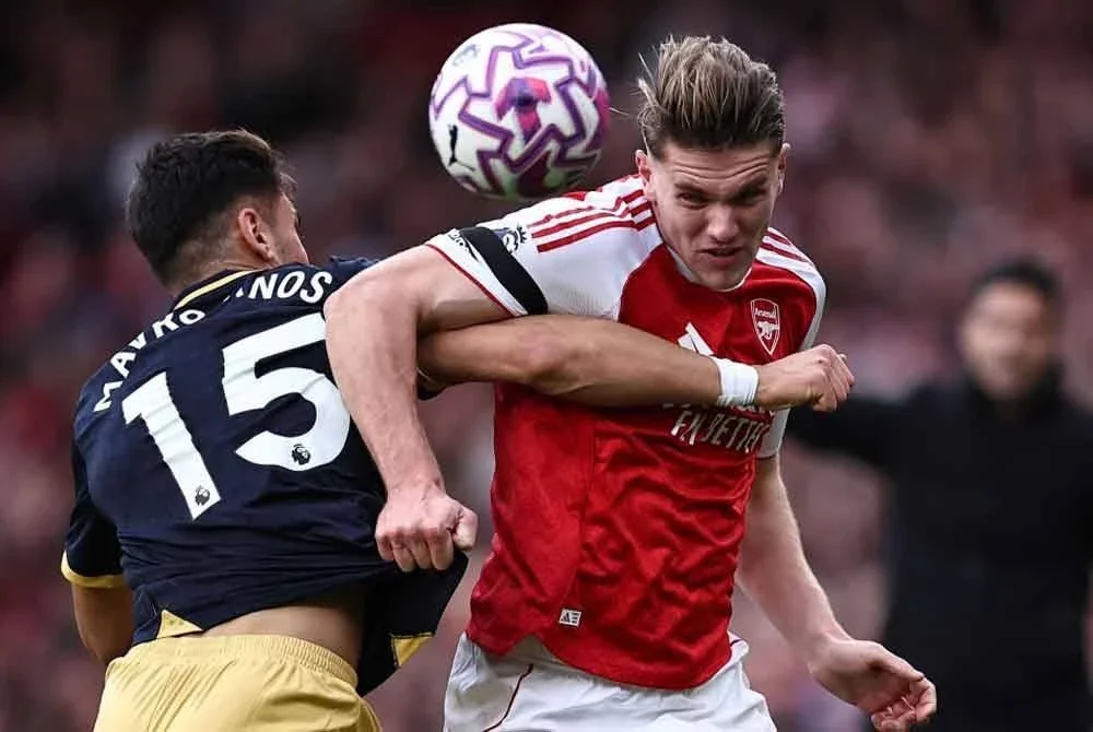 Gyokeres (kanan) gagal meledak dalam lima aksi terakhir Arsenal.