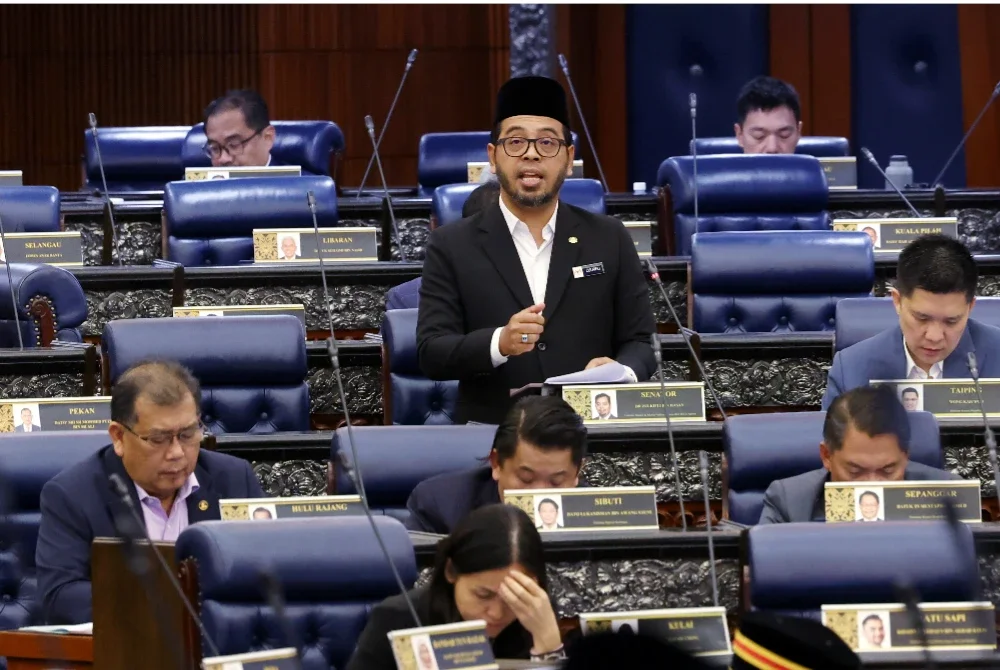 Zulkifli pada sesi pertanyaan bagi jawab lisan di Dewan Rakyat hari ini. - Foto: Bernama