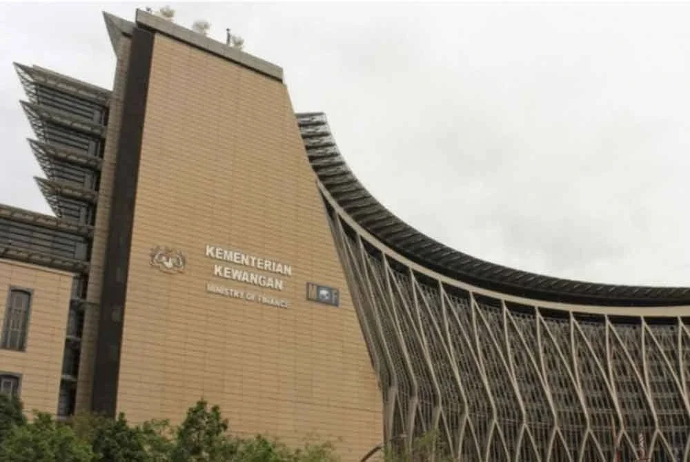 Prestasi kewangan kerajaan Persekutuan bertambah baik pada 2024 dengan penurunan defisit kepada 4.1 peratus dari KDNK. 