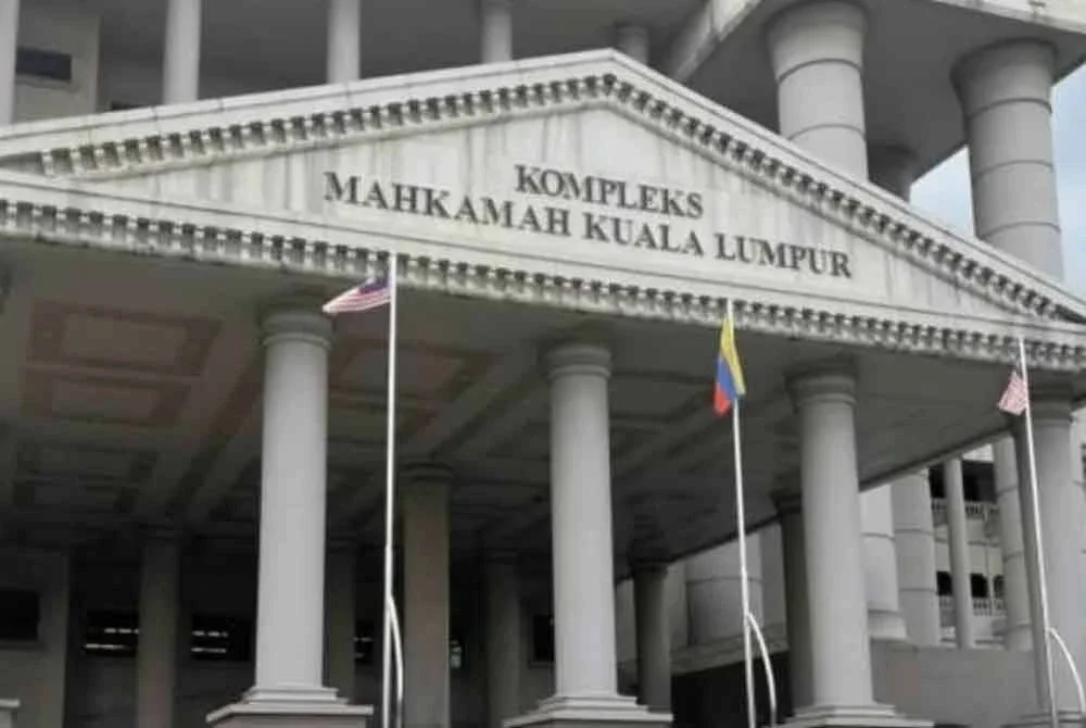 Lima individu termasuk seorang wanita didenda hingga RM14,500 oleh Mahkamah Sesyen selepas mengaku bersalah menggunakan dokumen palsu bagi pendaftaran kelahiran bayi di JPN. - Gambar hiasan