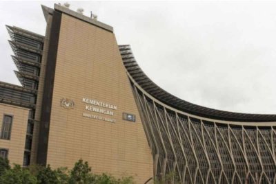 Prestasi kewangan kerajaan Persekutuan bertambah baik pada 2024 dengan penurunan defisit kepada 4.1 peratus dari KDNK. 