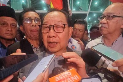 Jeffrey Kitingan ketika ditemui pemberita sebaik tiba di Lapangan Terbang Antarabangsa Kota Kinabalu pada Selasa.