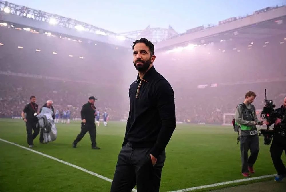 Amorim masih mencari formula sesuai untuk memacu kejayaan United. FOTO: Agensi