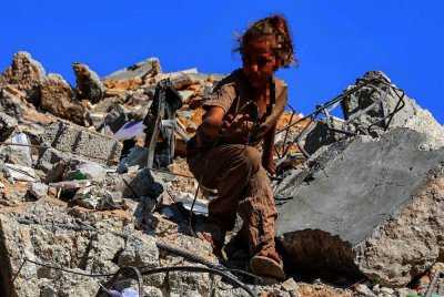 Secara purata, seorang kanak-kanak terbunuh atau cedera setiap 17 minit. Foto AFP 